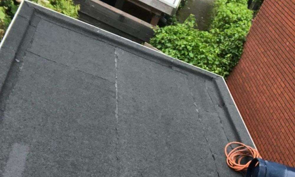 Bitumen dak opnieuw gelegd