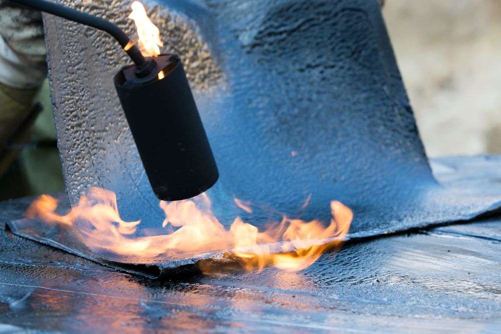 Stuk bitumen herstellen